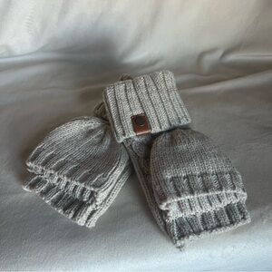 Chunky Knit Mittens Set - Light Gray
